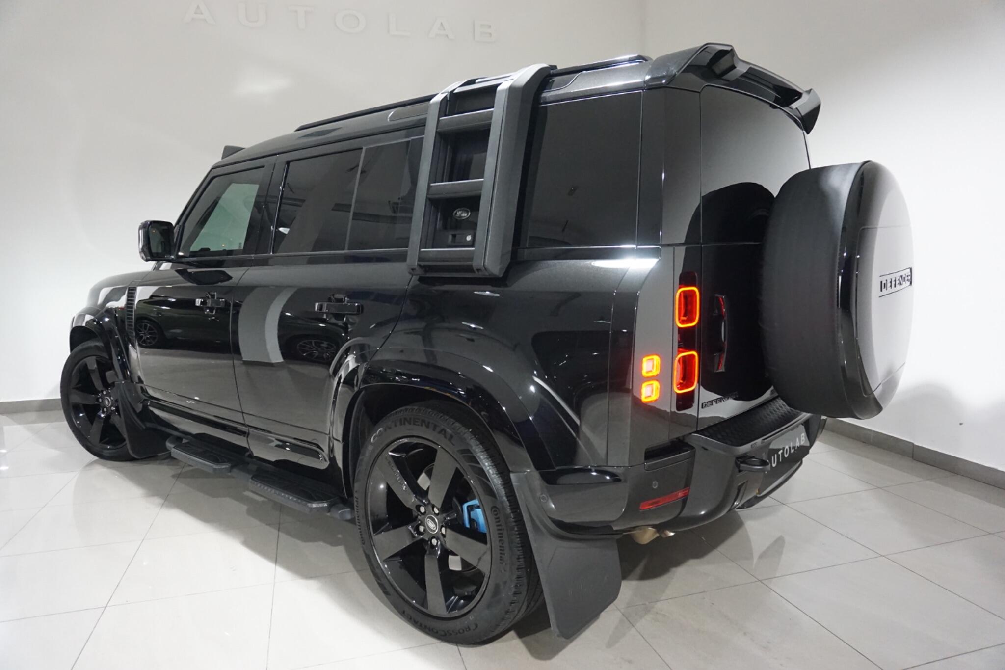 Land Rover Defender 110 3.0 D300 MHEV X-Dynamic HSE Auto 4WD Euro 6 (s/s) 5dr